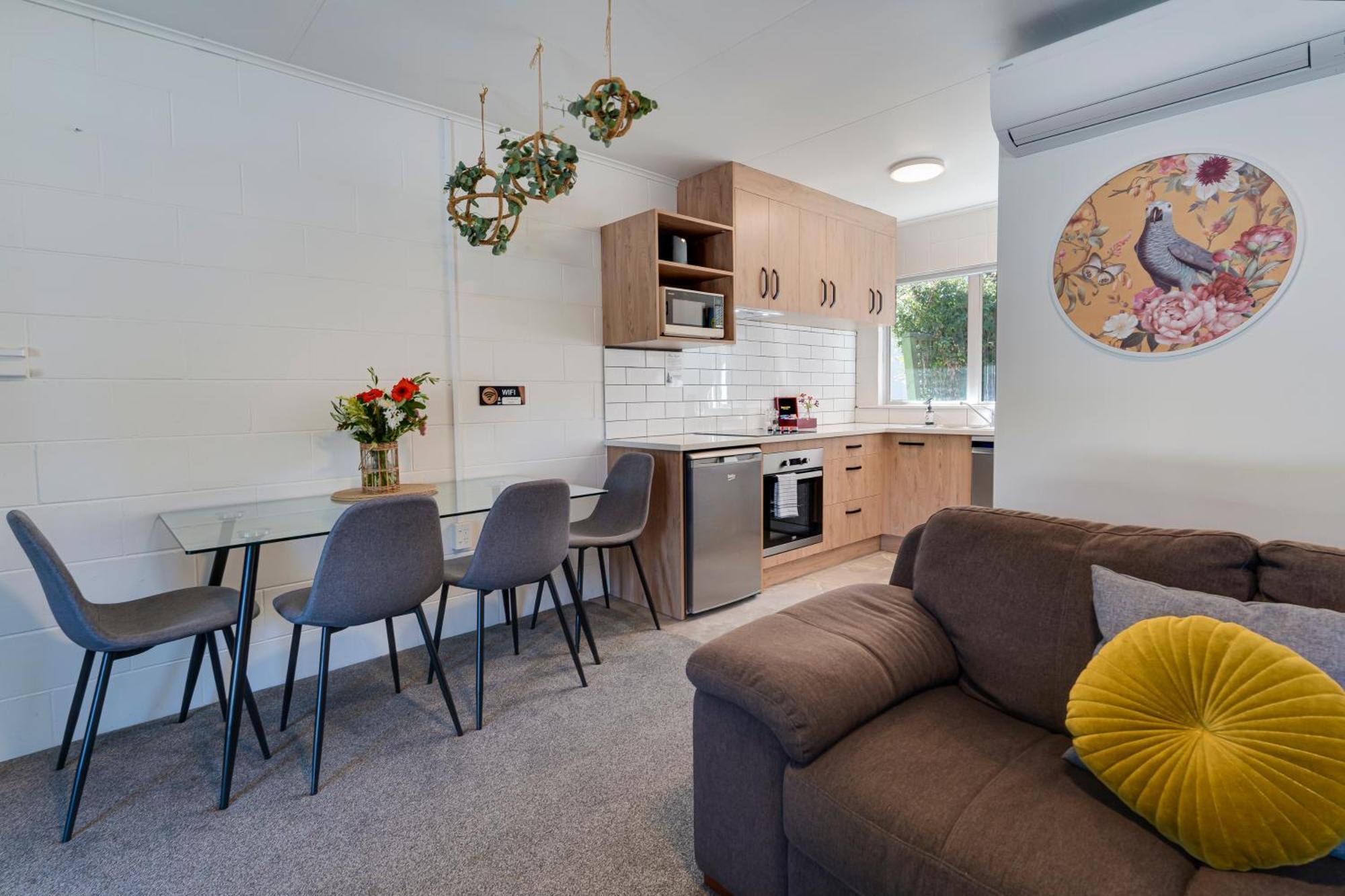 Archway Motels & Chalets Wanaka Ruang foto